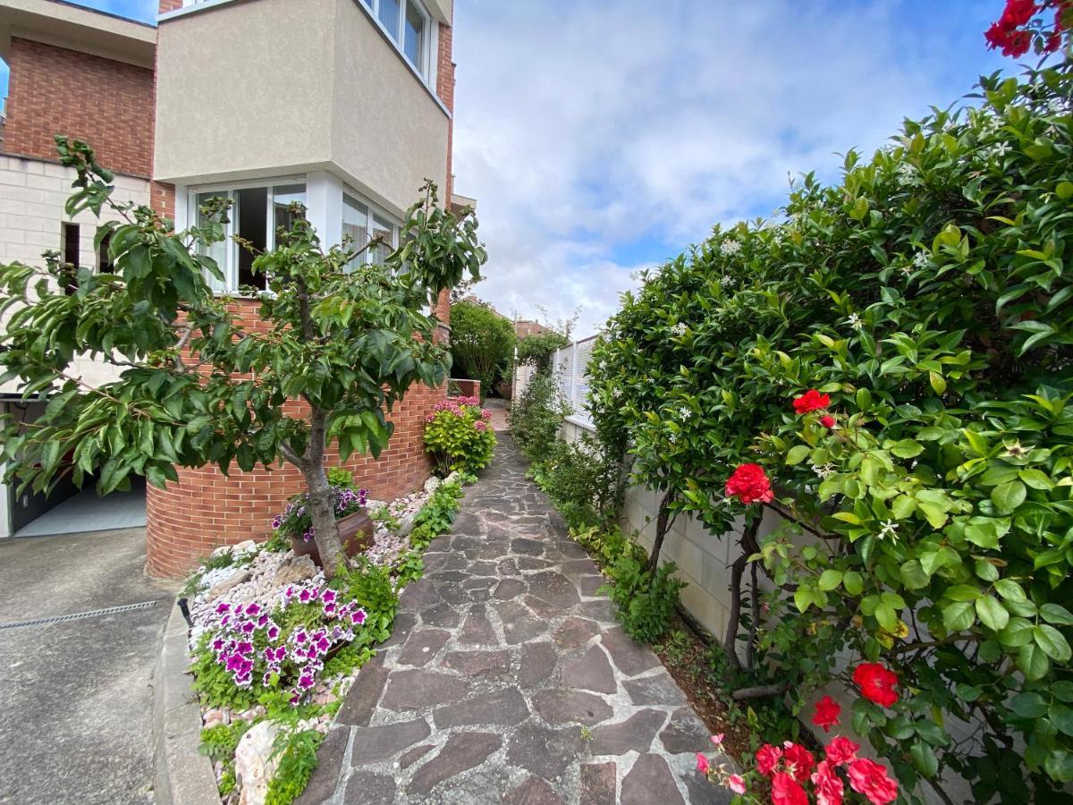 Casa Chalet Jardin Particular Ideal Grupos Y Familias Baranain Kültér fotó