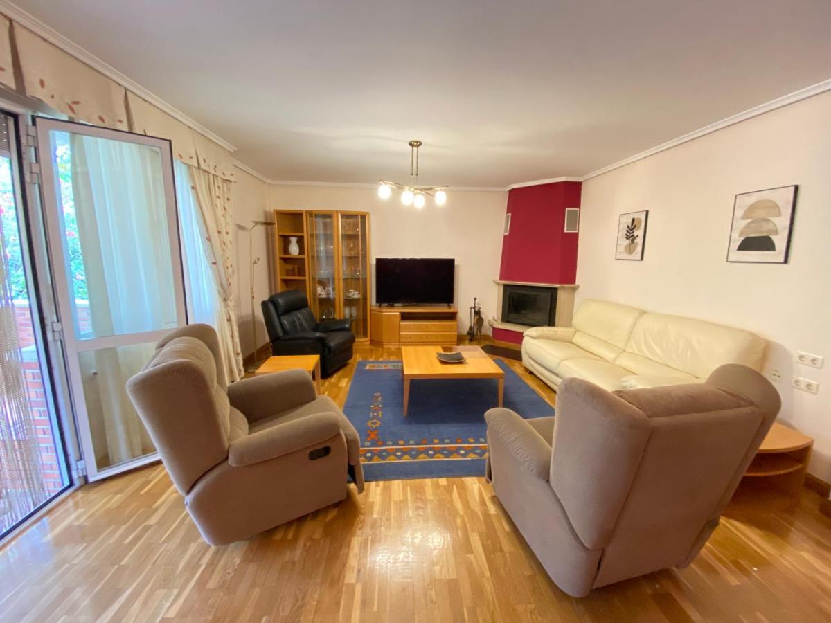 Casa Chalet Jardin Particular Ideal Grupos Y Familias Baranain Kültér fotó